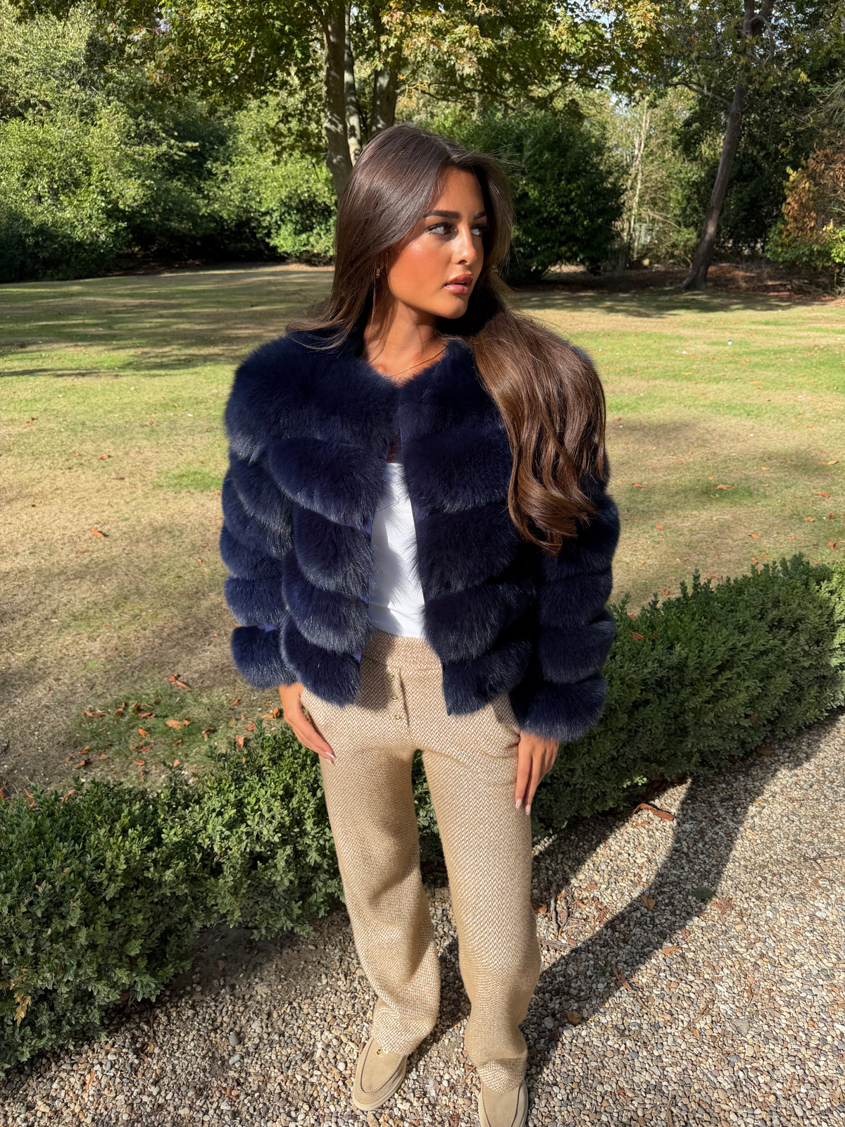 Navy 6 Row Fur