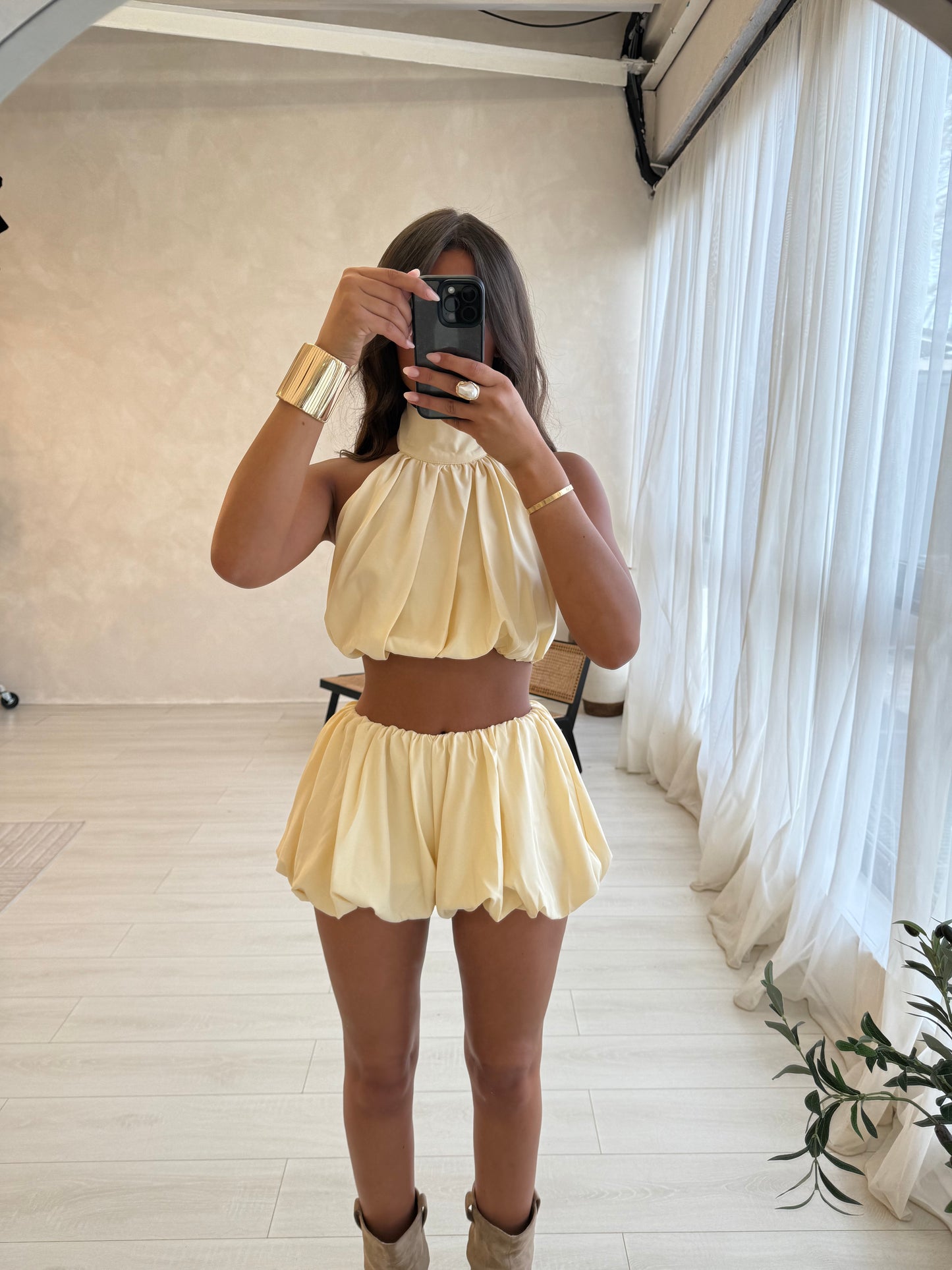 Leila cream 🐚